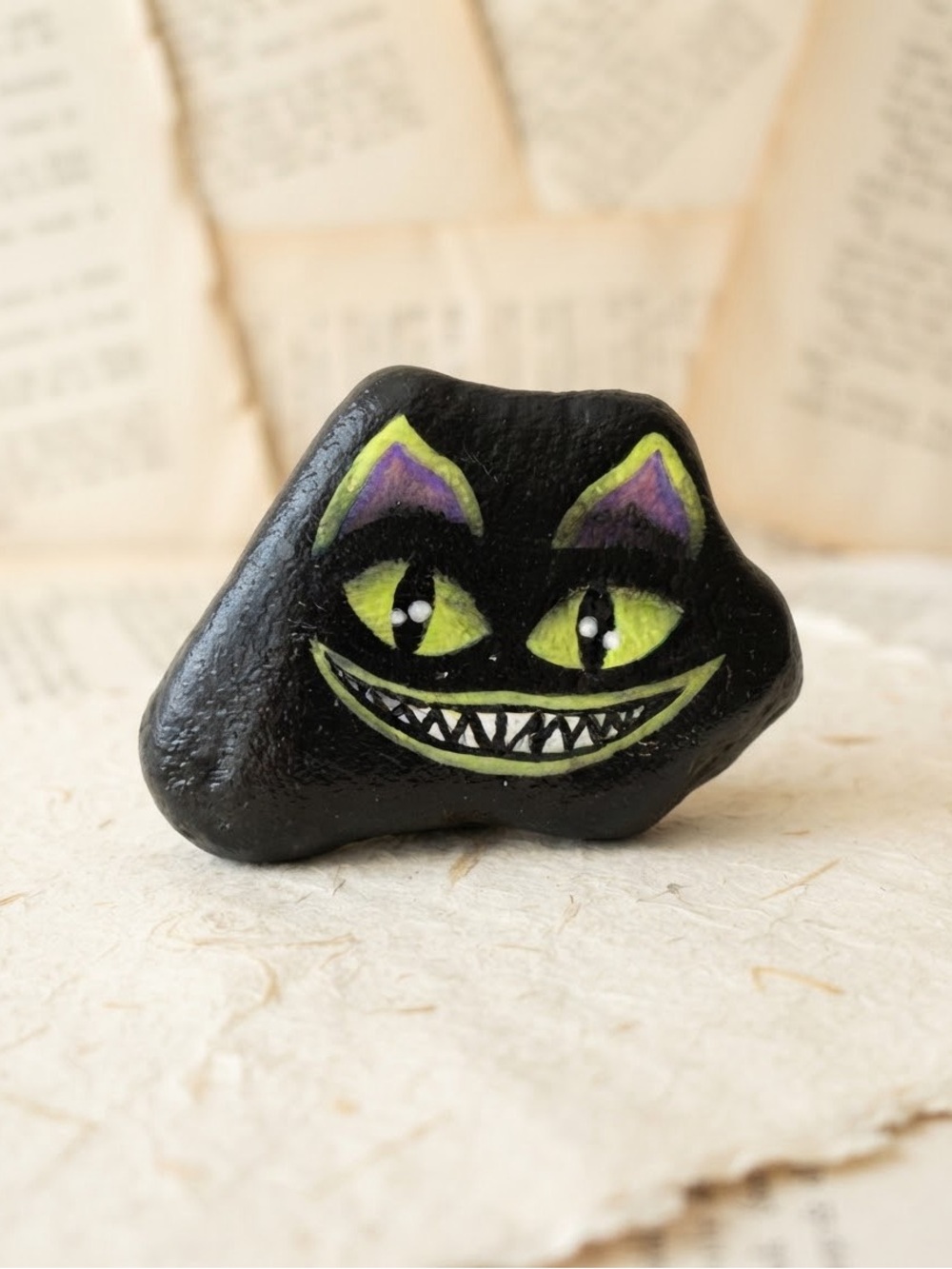 Hand Painted Cheshire Cat Rock (approx. 3.5 inches / 9 cm) / Unique Art Stone